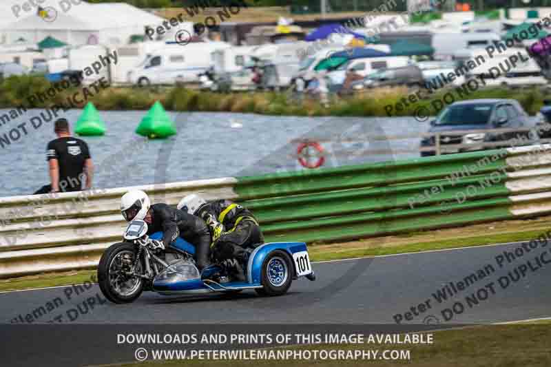 Vintage motorcycle club;eventdigitalimages;mallory park;mallory park trackday photographs;no limits trackdays;peter wileman photography;trackday digital images;trackday photos;vmcc festival 1000 bikes photographs